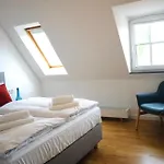Marktplatz Apartments- 7 Personen- 2 Kuechen- 2 Baeder- Waschmaschine- Parkplatz Appartement Wolfsburg