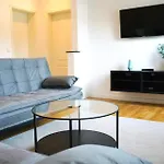 Appartement Marktplatz Apartments- 7 Personen- 2 Kuechen- 2 Baeder- Waschmaschine- Parkplatz