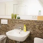 Appartement Marktplatz Apartments- 7 Personen- 2 Kuechen- 2 Baeder- Waschmaschine- Parkplatz *