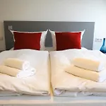 Marktplatz Apartments- 7 Personen- 2 Kuechen- 2 Baeder- Waschmaschine- Parkplatz *