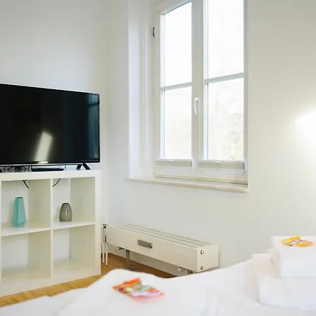 Marktplatz Apartments- 7 Personen- 2 Kuechen- 2 Baeder- Waschmaschine- Parkplatz Apartmán
