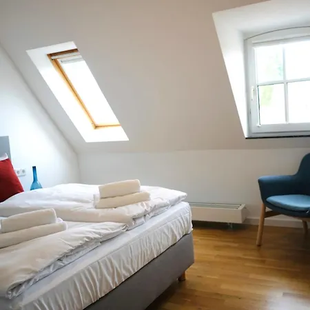 Marktplatz Apartments- 7 Personen- 2 Kuechen- 2 Baeder- Waschmaschine- Parkplatz Apartmán Wolfsburg