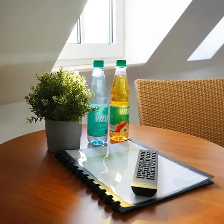 Marktplatz Apartments- 7 Personen- 2 Küchen- 2 Bäder- Waschmaschine- Parkplatz * Wolfsburgo