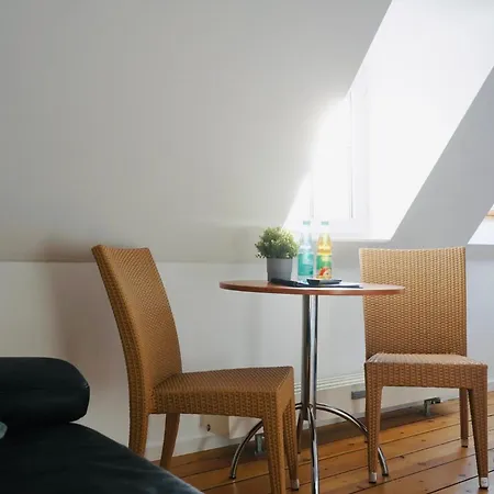 Appartement Marktplatz Apartments- 7 Personen- 2 Kuechen- 2 Baeder- Waschmaschine- Parkplatz