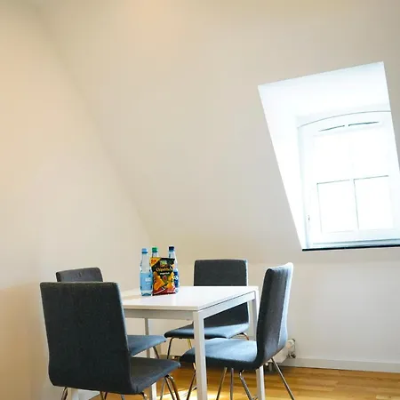 Apartmán Marktplatz Apartments- 7 Personen- 2 Kuechen- 2 Baeder- Waschmaschine- Parkplatz *