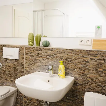 Apartmán Marktplatz Apartments- 7 Personen- 2 Kuechen- 2 Baeder- Waschmaschine- Parkplatz *